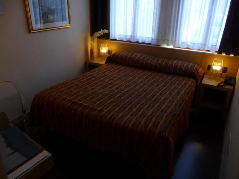 Hotel Paris Mestre Esterno foto